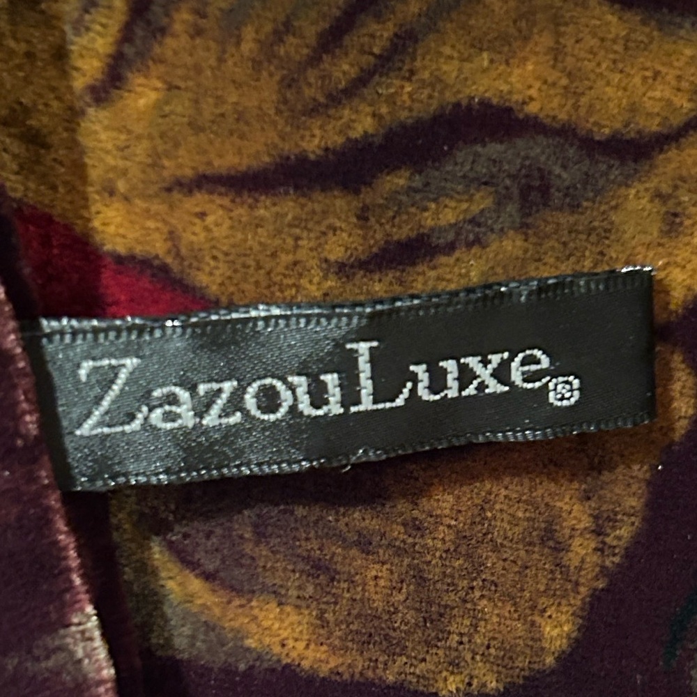 Gorgeous Velvet Floral Scarf - Picture 7 of 7